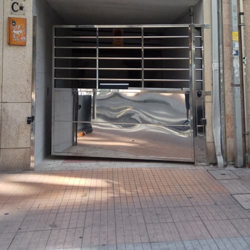 Puertas metálicas en Pontevedra