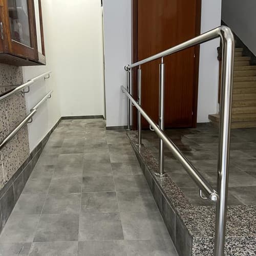 escalera metálica en Pontevedra